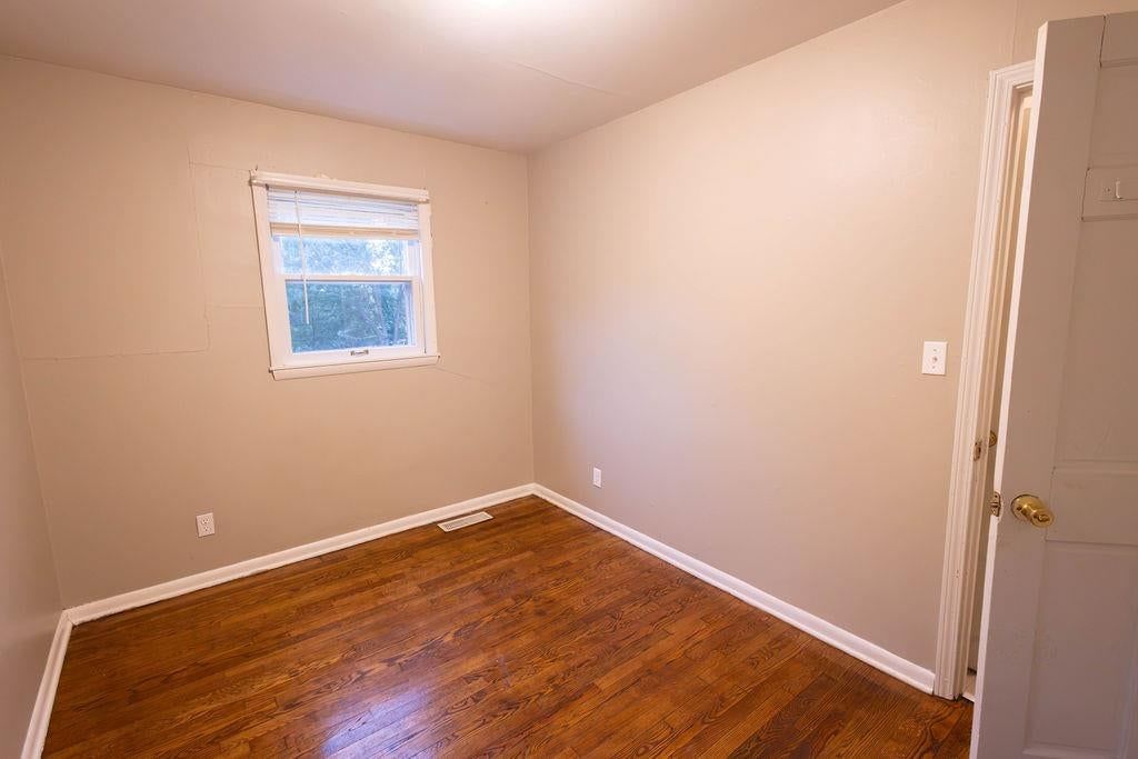 Photo 21 of 28 - 10905 E 47th Street, Kansas City, MO 64133