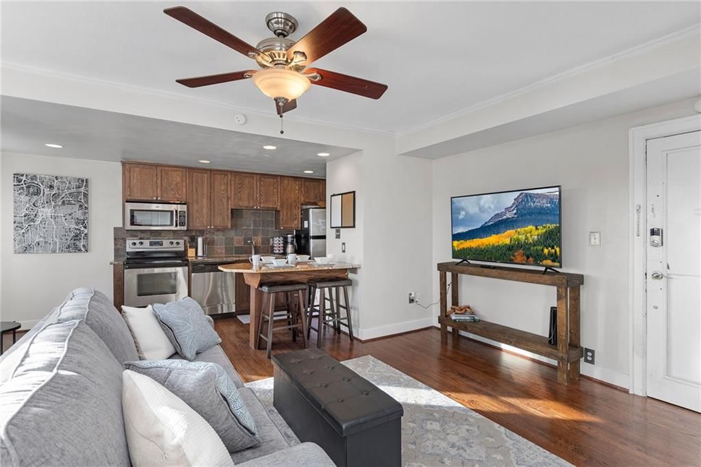 323 Emanuel Cleaver II Boulevard — photo 4