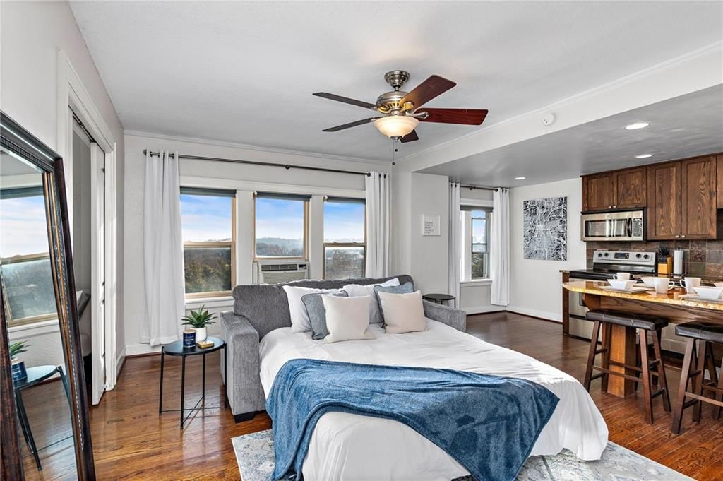 323 Emanuel Cleaver II Boulevard — photo 10