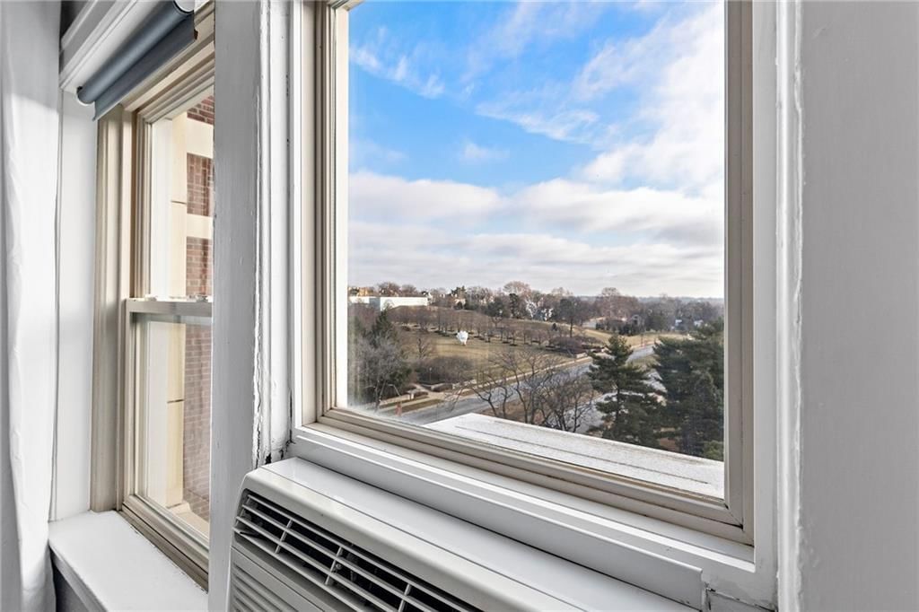 323 Emanuel Cleaver II Boulevard — photo 11
