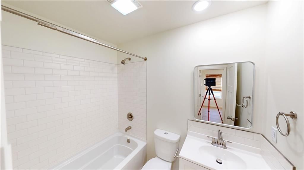616 N Spring Street — photo 14