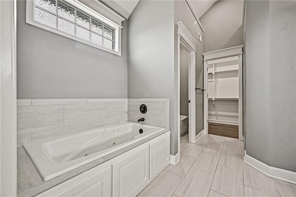 11031 N Euclid Avenue — photo 17