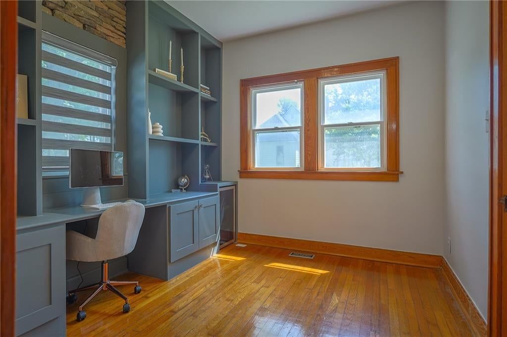 216 W 4th Street — photo 10