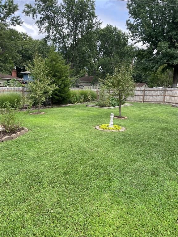 1202 E Willow Drive — photo 6