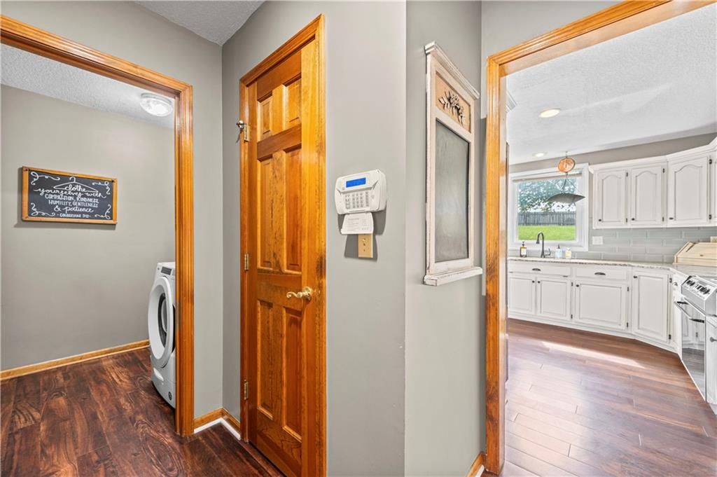 2389 NW Summerfield Drive — photo 9