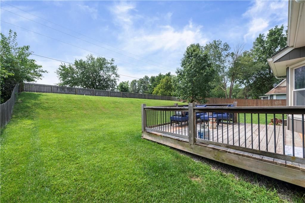 2389 NW Summerfield Drive — photo 41