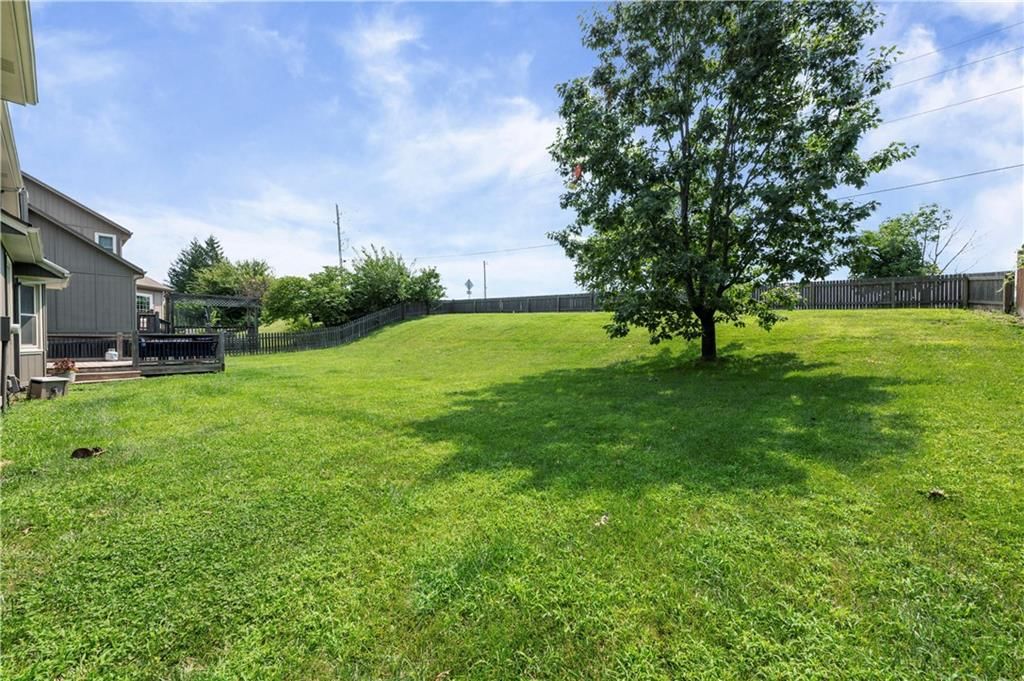 2389 NW Summerfield Drive — photo 42