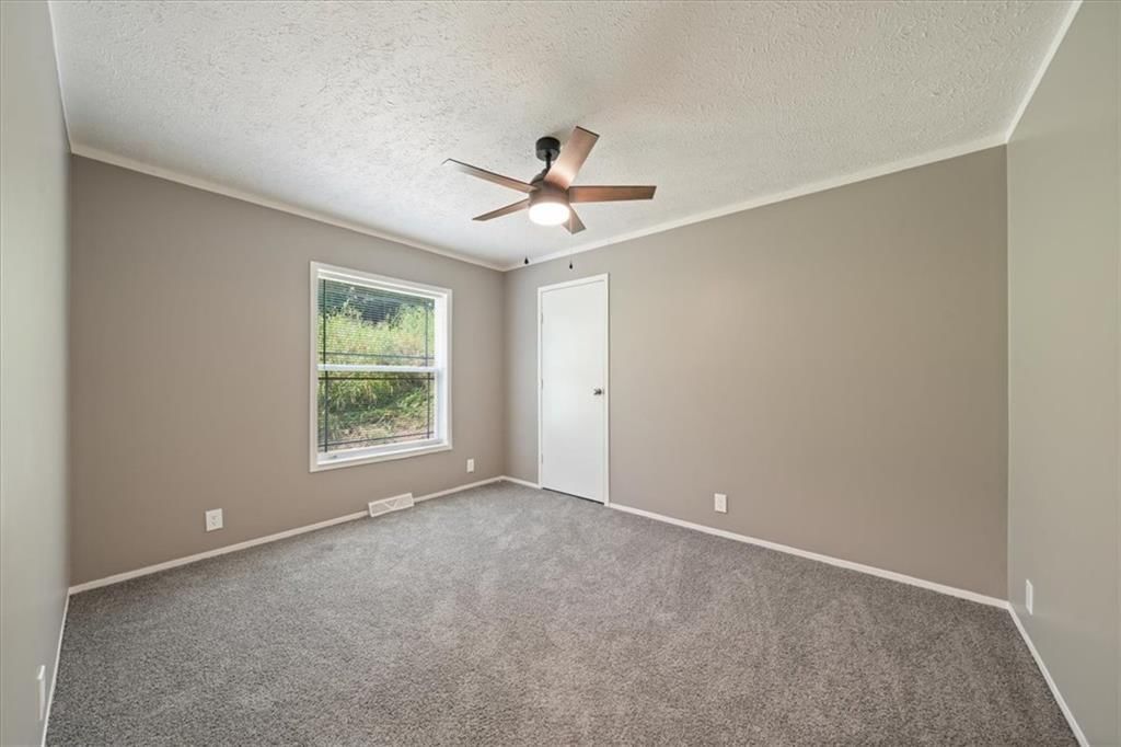7941 Parkview Avenue — photo 23