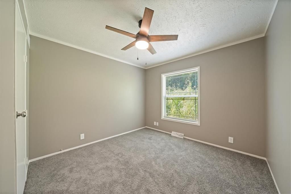 7941 Parkview Avenue — photo 25