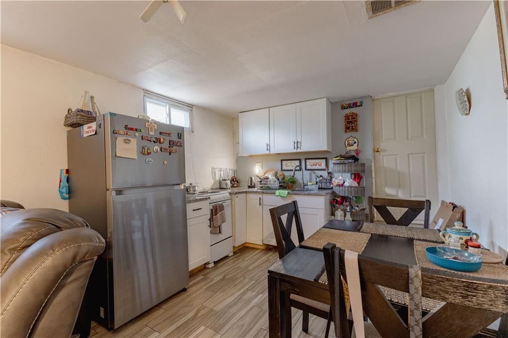 276 S Coy Street — photo 13