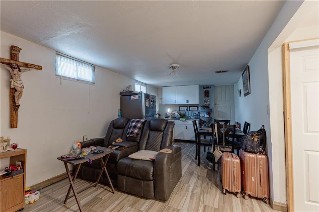 276 S Coy Street — photo 15