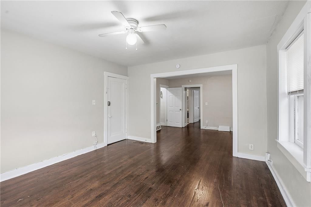 1109 W 40th Street — photo 8