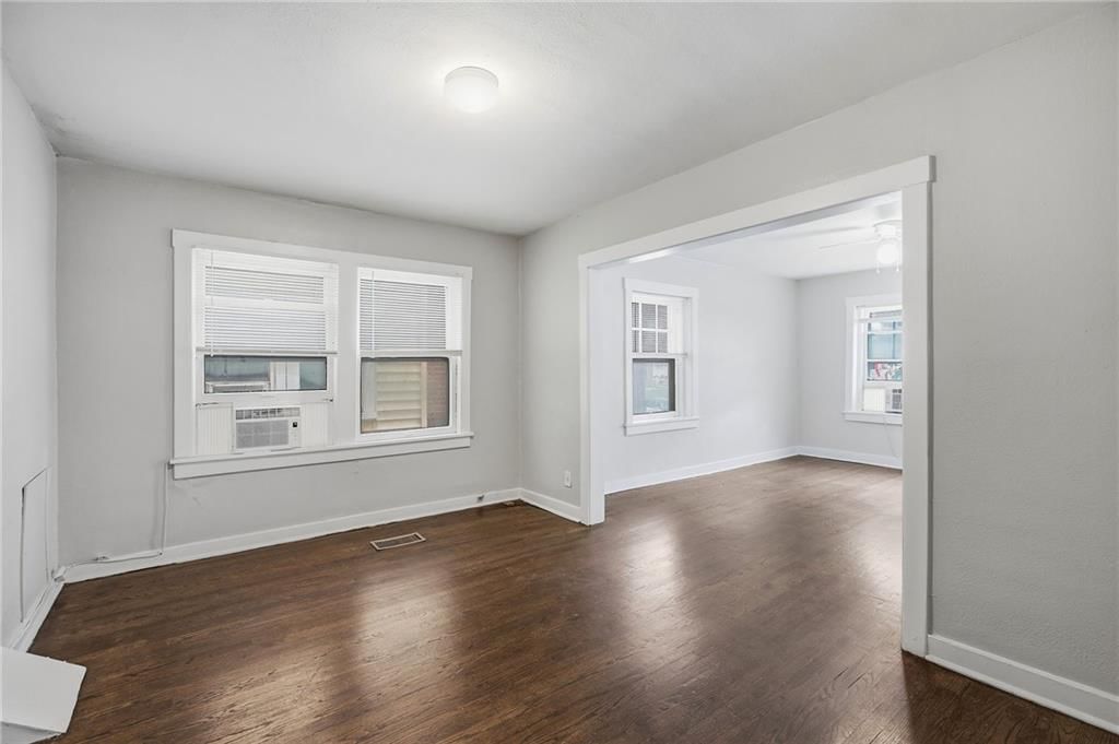 1109 W 40th Street — photo 13