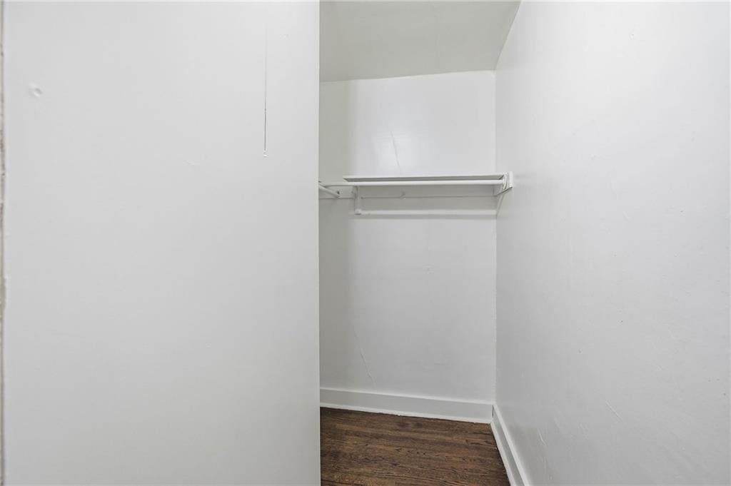 1109 W 40th Street — photo 16