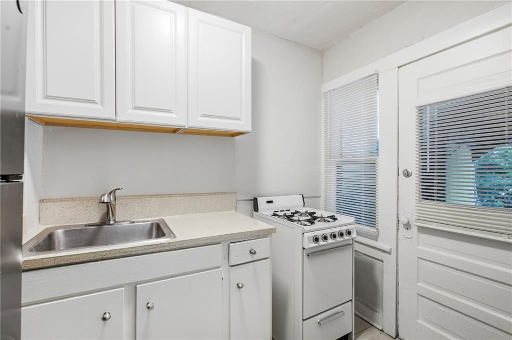1109 W 40th Street — photo 18