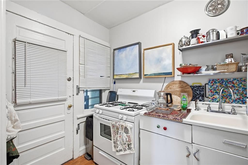 1109 W 40th Street — photo 30