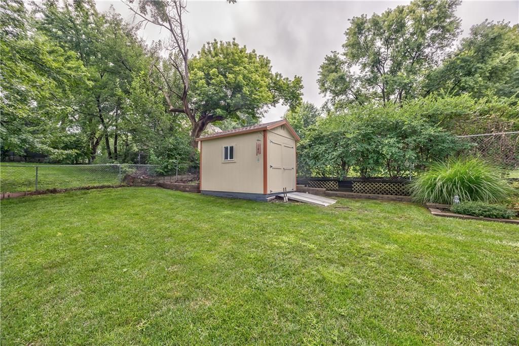 11917 W 49th Terrace — photo 21