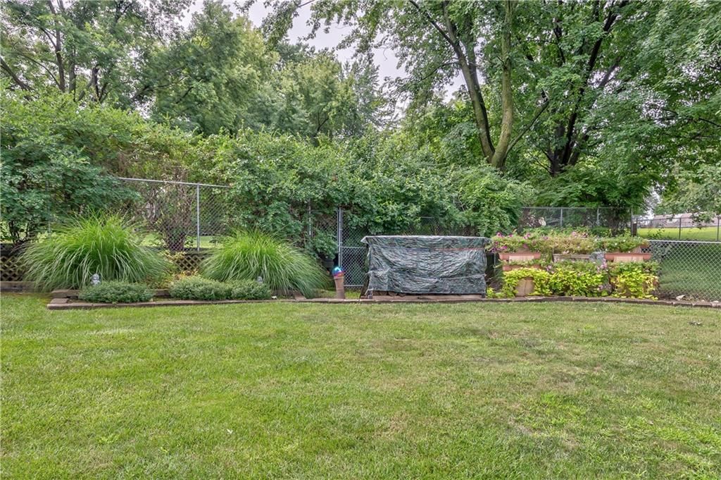 11917 W 49th Terrace — photo 22