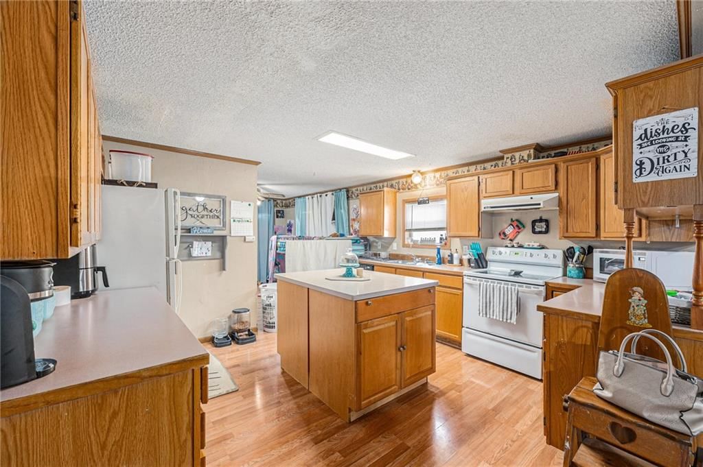 405 Falletti Street — photo 10