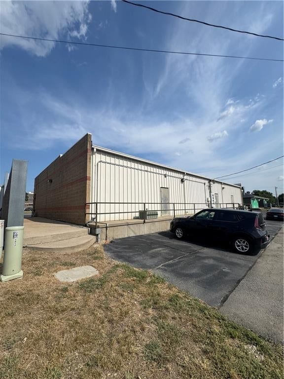 1317 N Broadway Street — photo 12