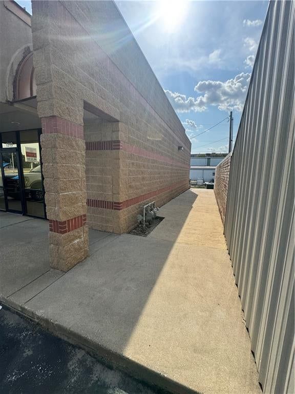 1317 N Broadway Street — photo 13