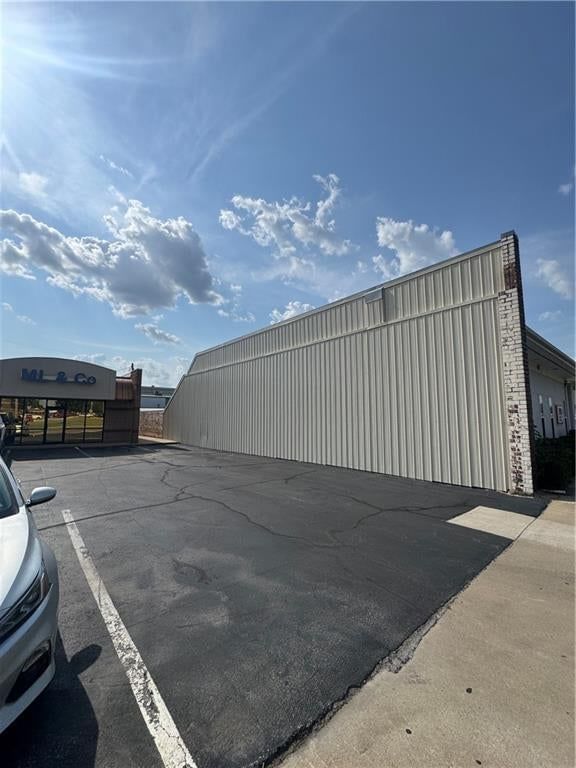 1317 N Broadway Street — photo 14