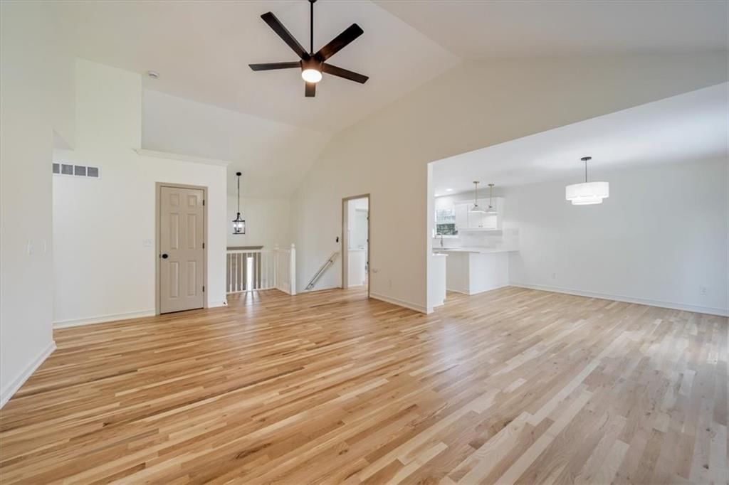 362 SW Chatham Place — photo 5