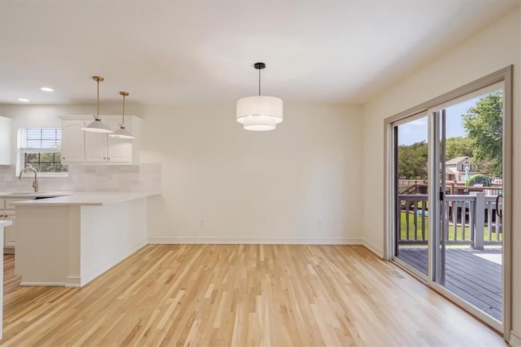 362 SW Chatham Place — photo 6