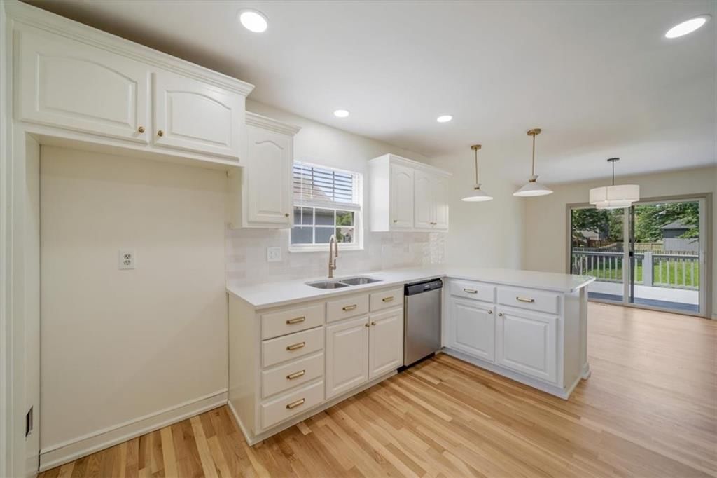 362 SW Chatham Place — photo 10