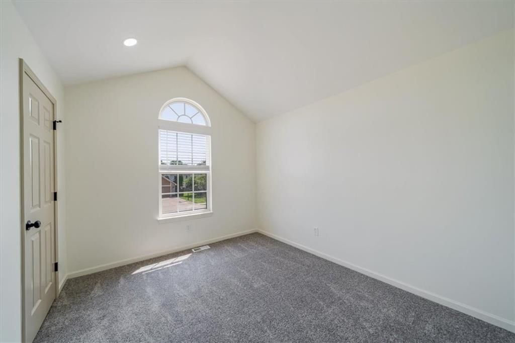 362 SW Chatham Place — photo 24