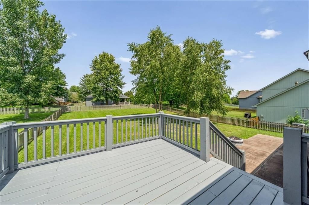 362 SW Chatham Place — photo 32