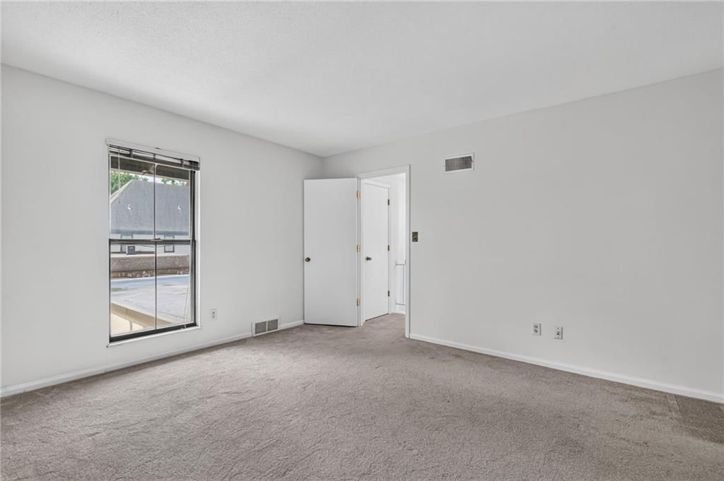 10215 Conser Street — photo 15