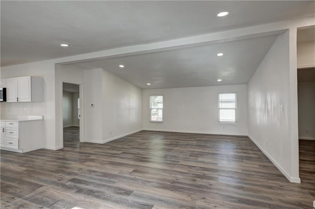 705 N Cayuga Street — photo 16
