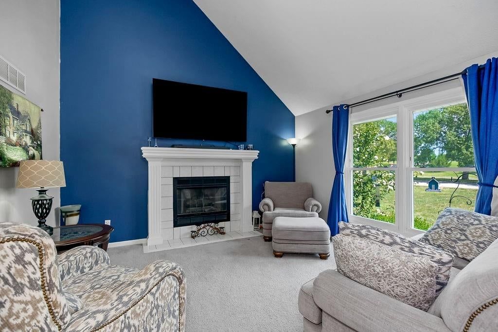 7328 N Corrington Avenue — photo 3