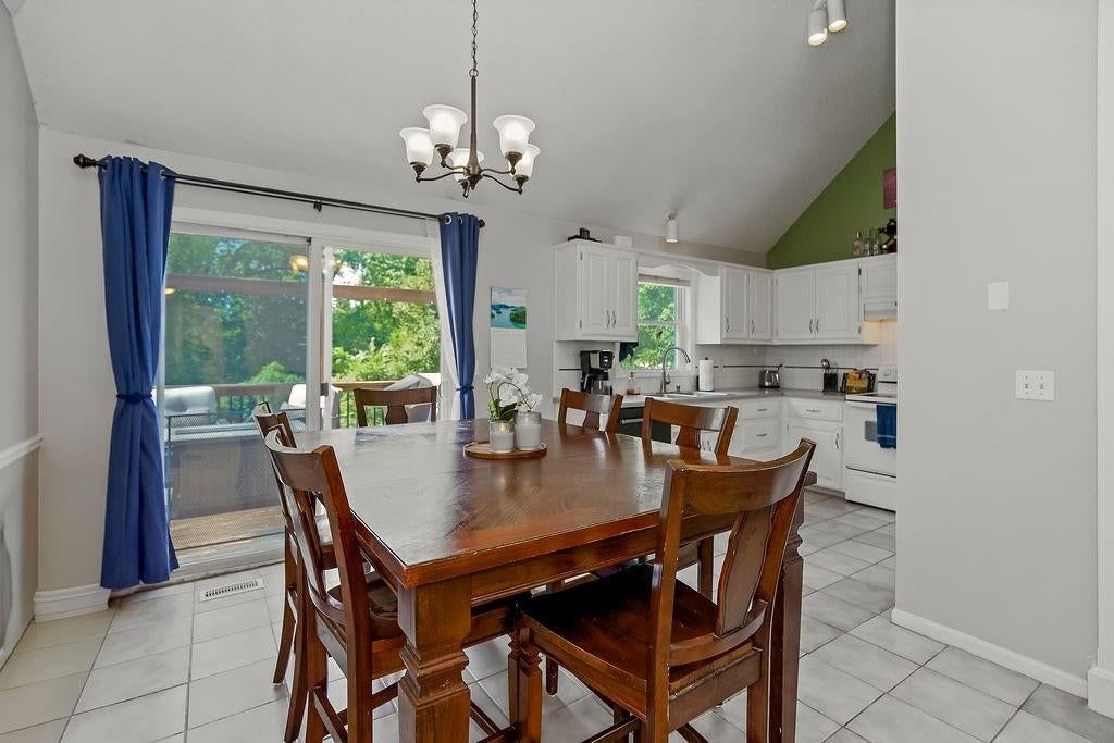 7328 N Corrington Avenue — photo 6