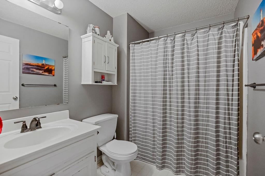 7328 N Corrington Avenue — photo 11