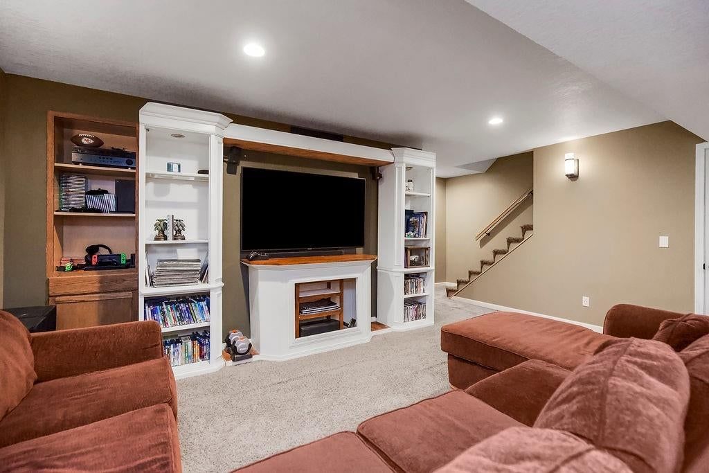7328 N Corrington Avenue — photo 21