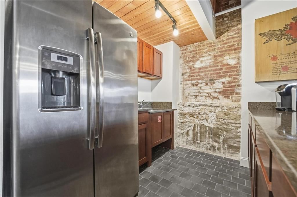 706 Broadway Boulevard — photo 21