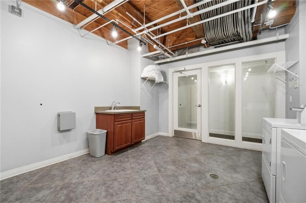 706 Broadway Boulevard — photo 34