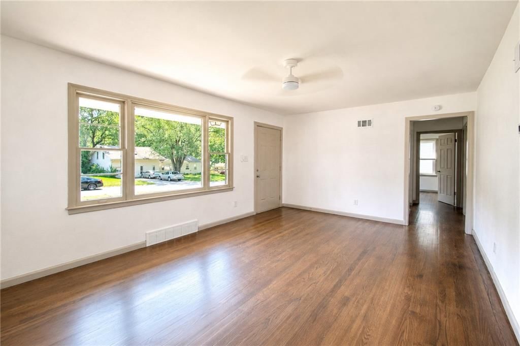 5306 N Garfield Avenue — photo 4