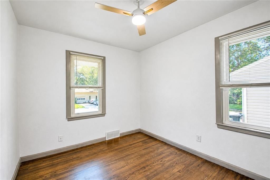 5306 N Garfield Avenue — photo 10