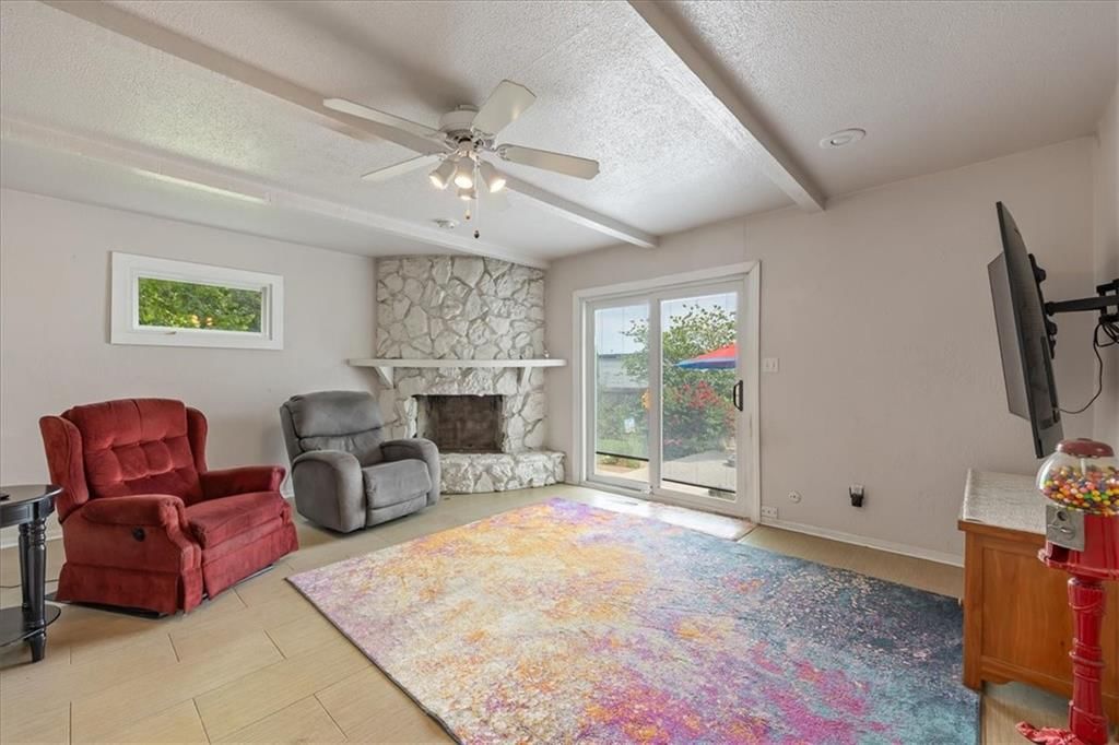 6322 Lowell Avenue — photo 10