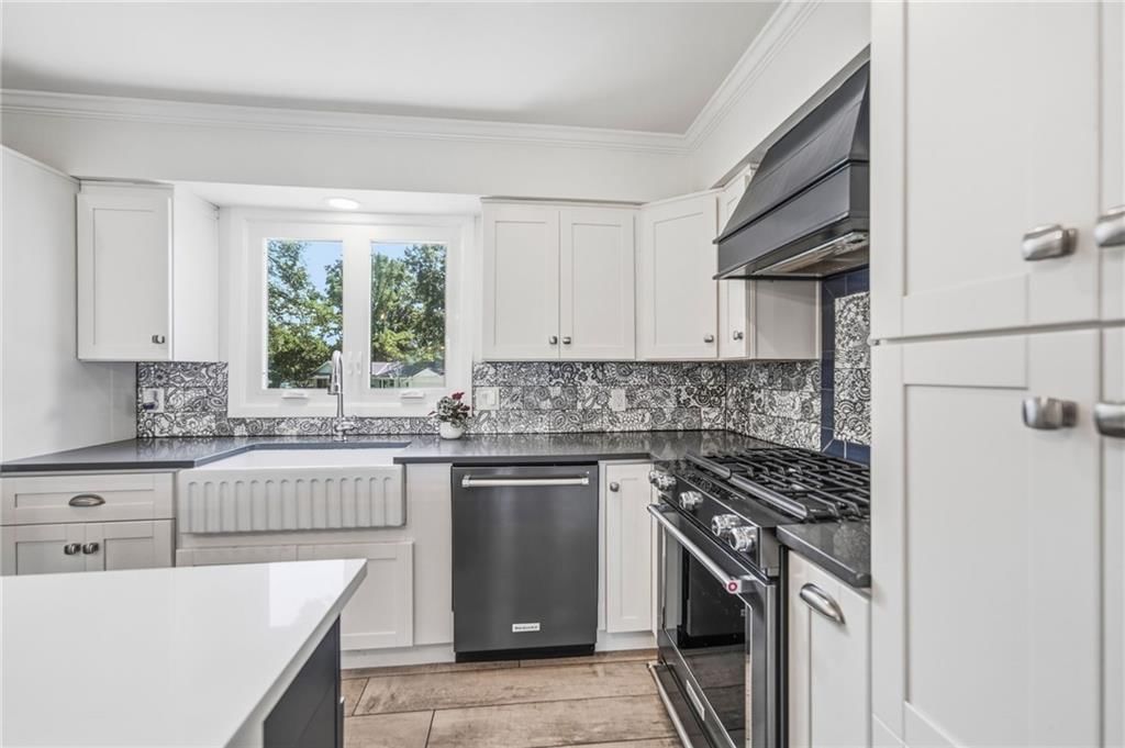 3706 W 96th Street — photo 11