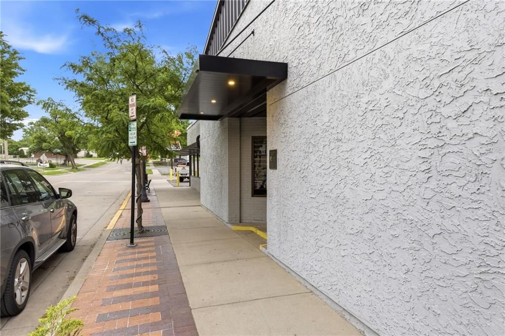 330 SE Douglas Street — photo 17