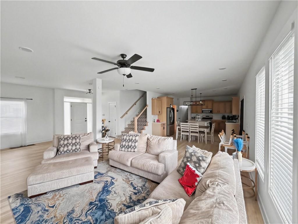 416 SW Nelson Drive — photo 3