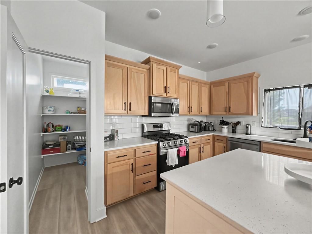 416 SW Nelson Drive — photo 8