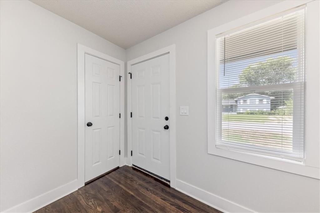 4213 Hardesty Avenue — photo 2