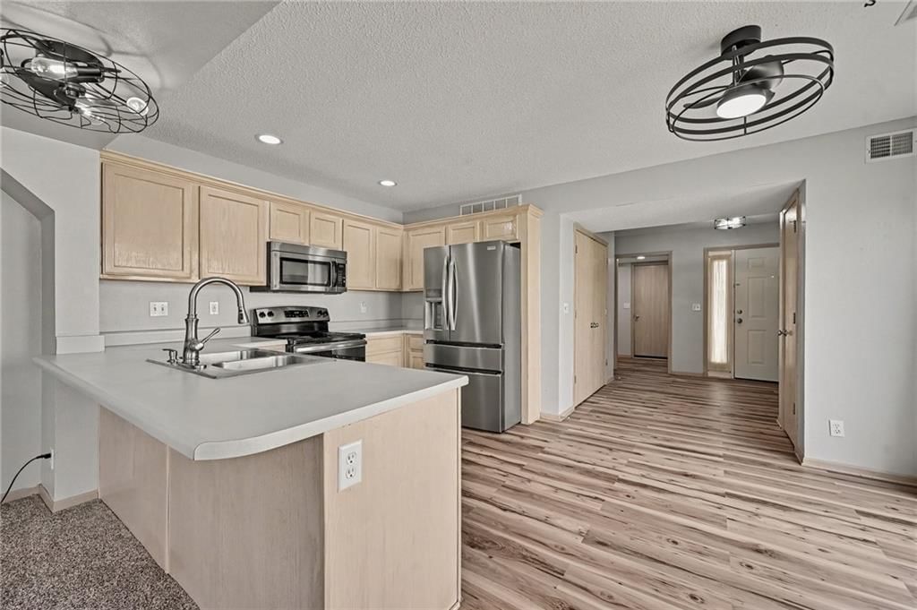 4416 NE 83rd Terrace — photo 8