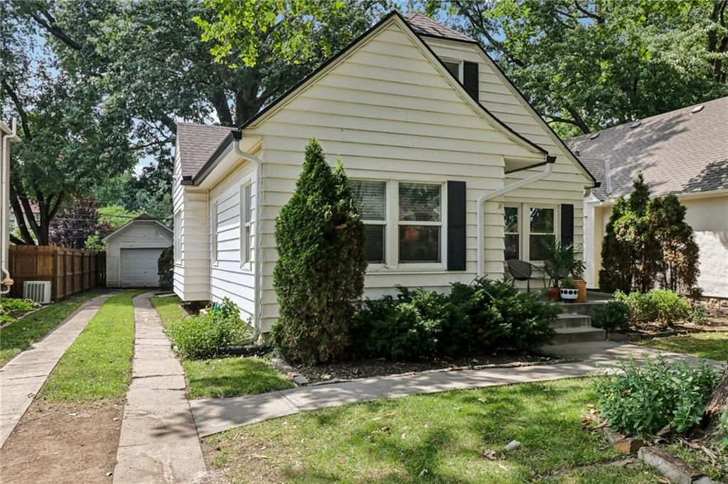 7524 Grand Avenue — photo 3