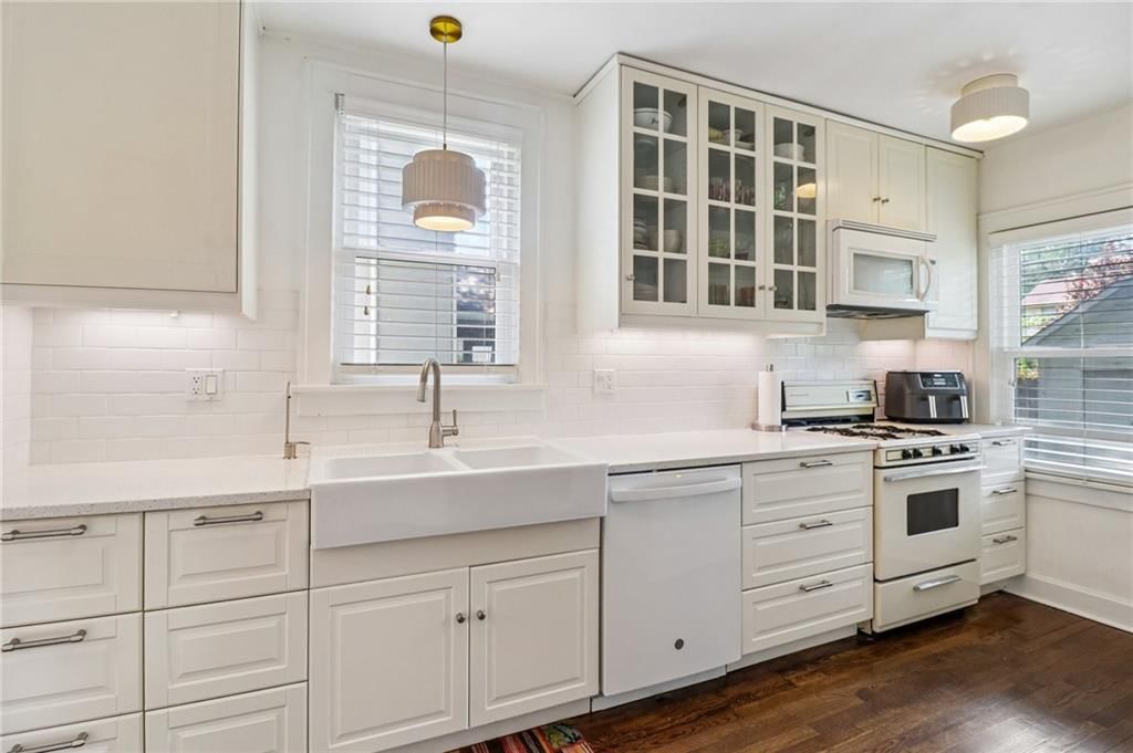 7524 Grand Avenue — photo 17